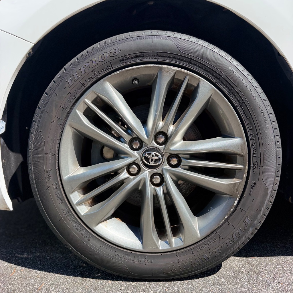 2017 Toyota Camry - $6,992
