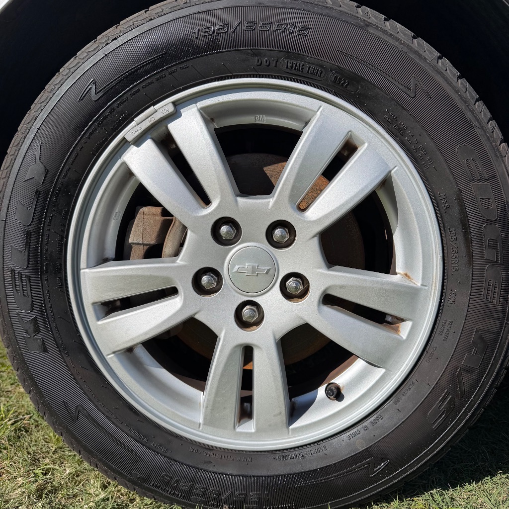 2015 Chevrolet Sonic - $3,993