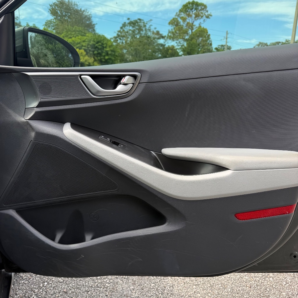 2021 Hyundai Ioniq - $8,992