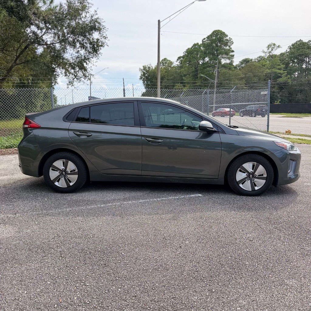 2021 Hyundai Ioniq - $8,992