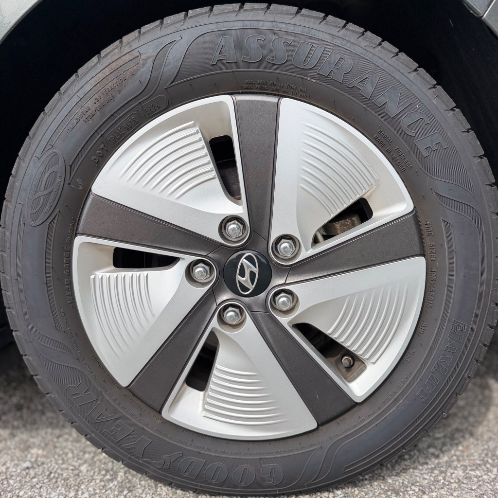 2021 Hyundai Ioniq - $8,992