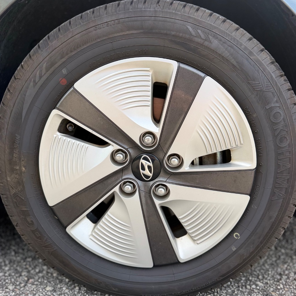 2021 Hyundai Ioniq - $8,992
