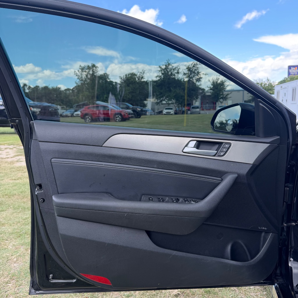 2015 Hyundai Sonata - $6,992