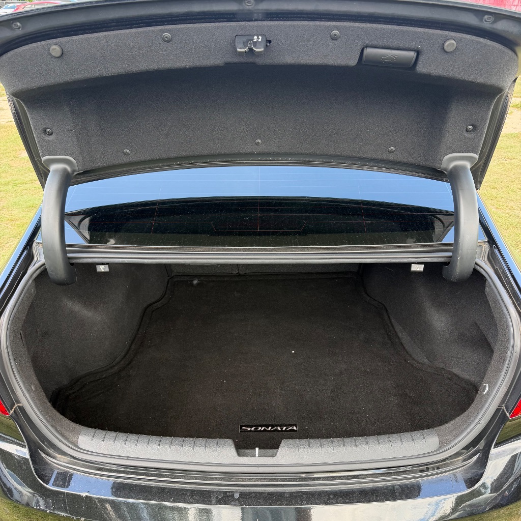 2015 Hyundai Sonata - $6,992