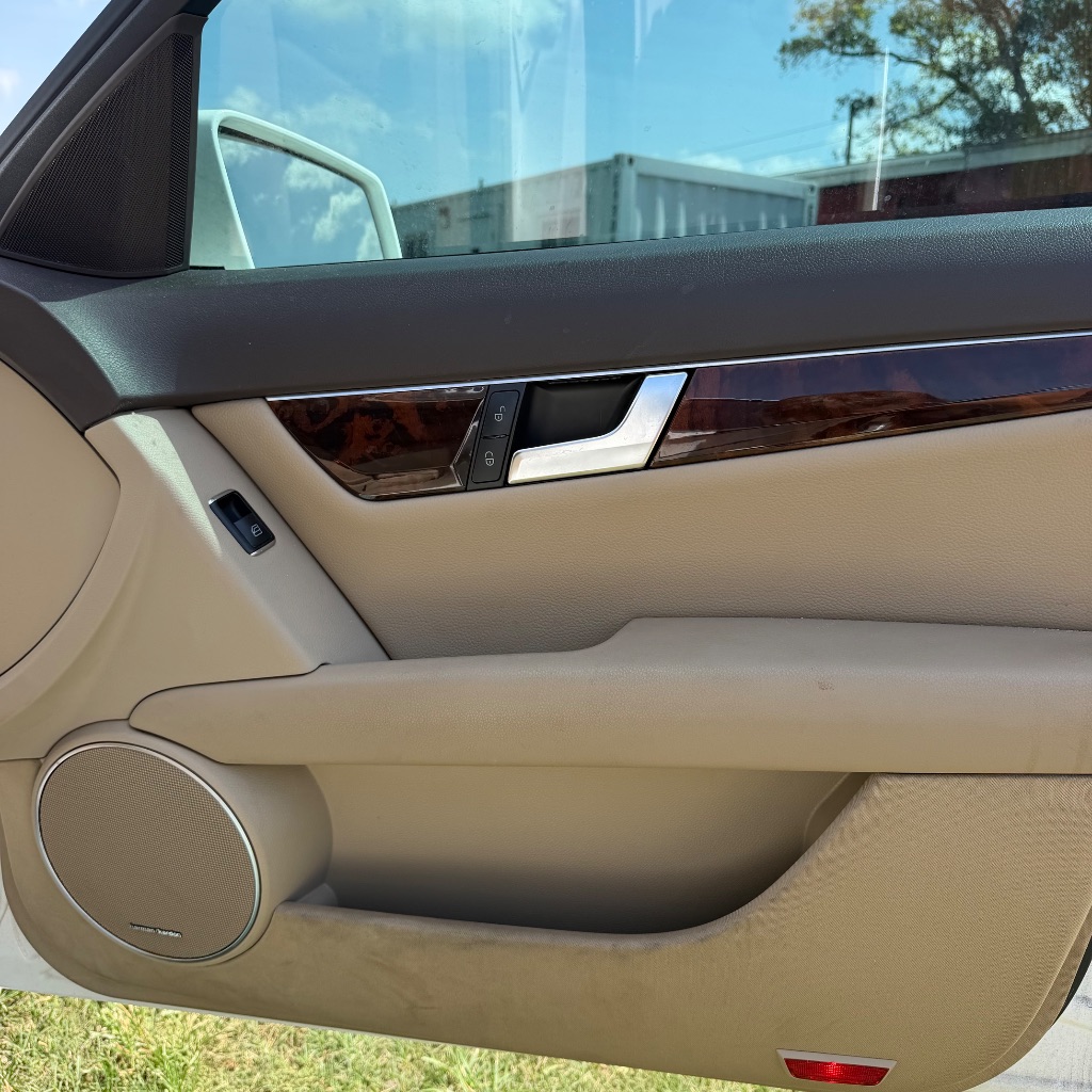 2014 Mercedes-Benz C Class - $7,991