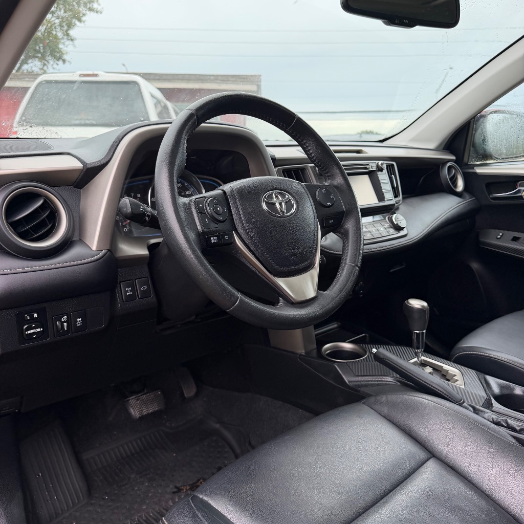 2014 Toyota RAV4 - $10,992
