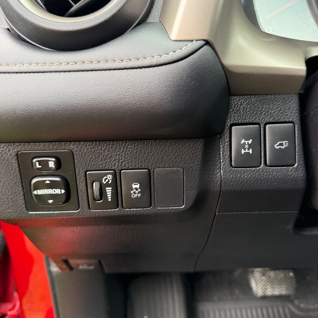 2014 Toyota RAV4 - $10,992