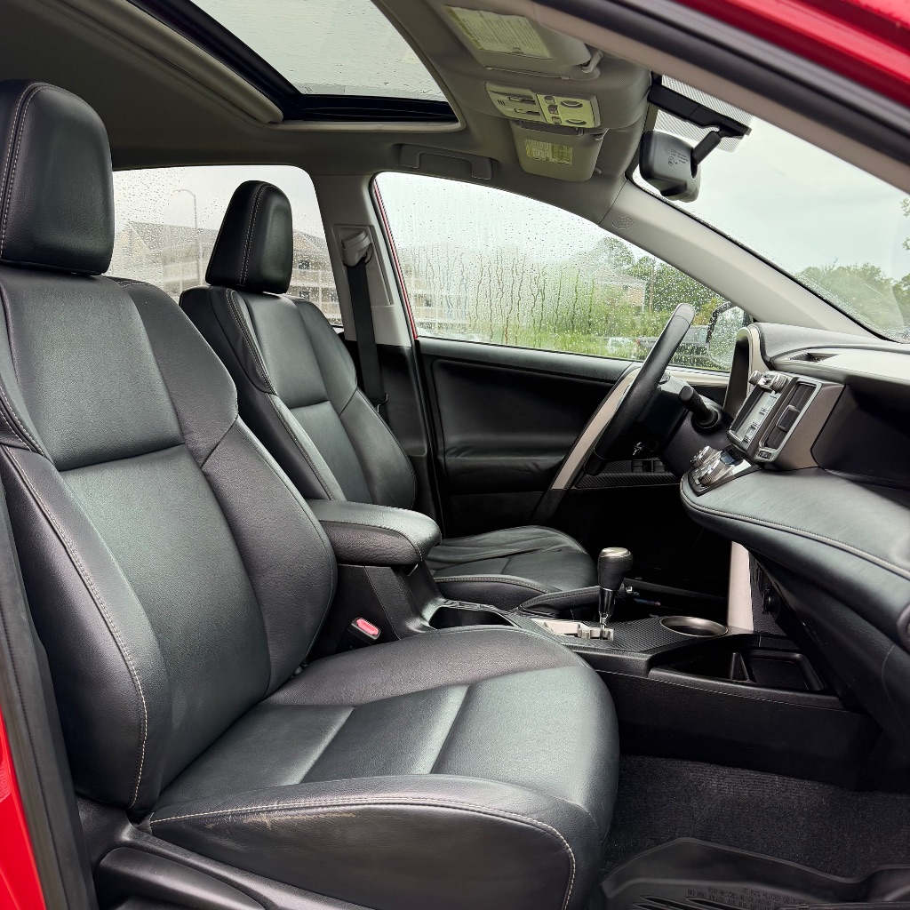 2014 Toyota RAV4 - $10,992