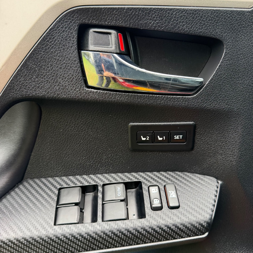 2014 Toyota RAV4 - $10,992