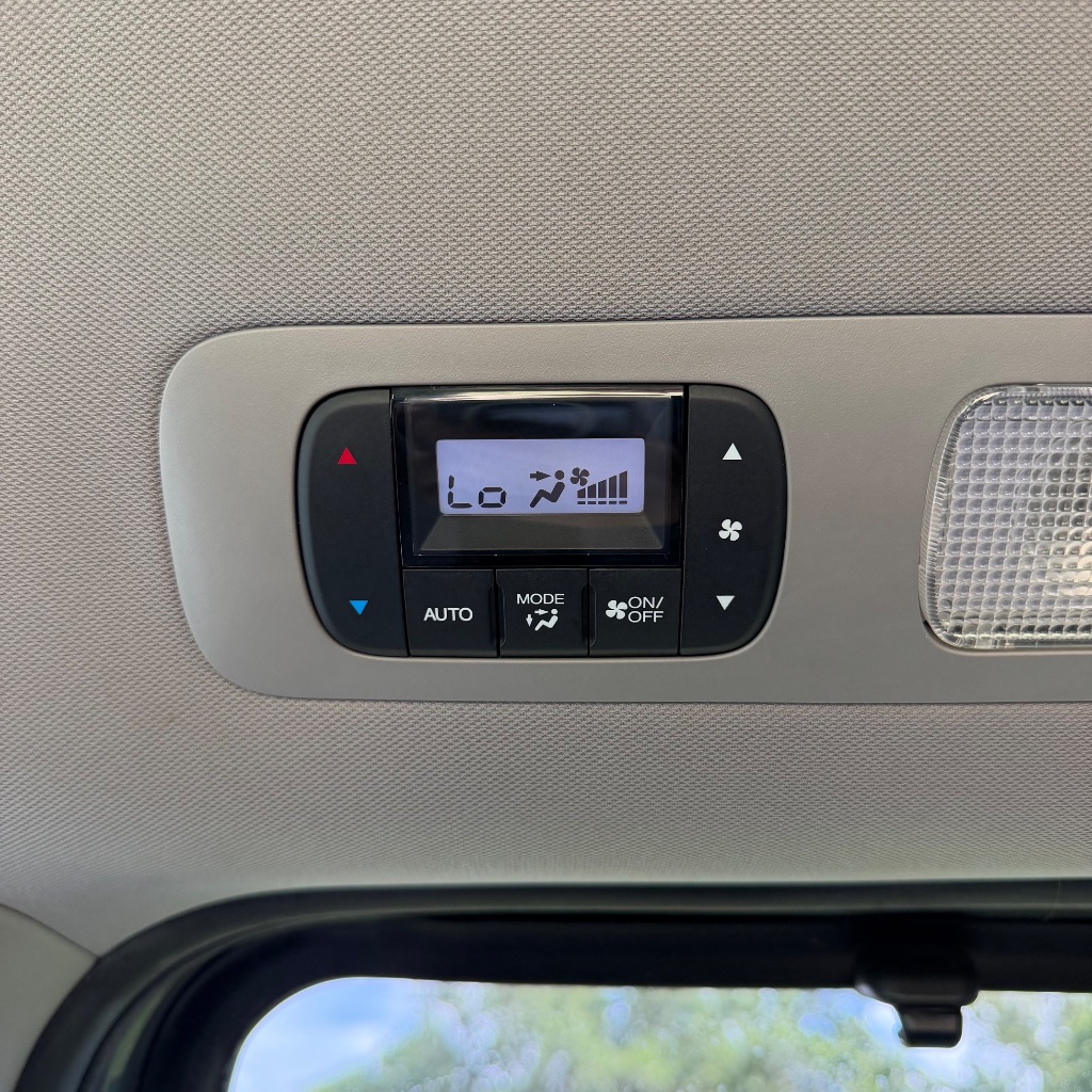 2016 Honda Odyssey - $9,991