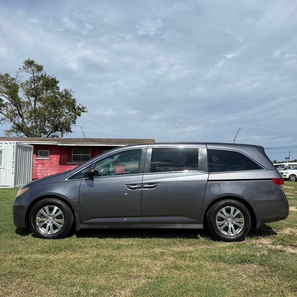 2016 Honda Odyssey - $9,991