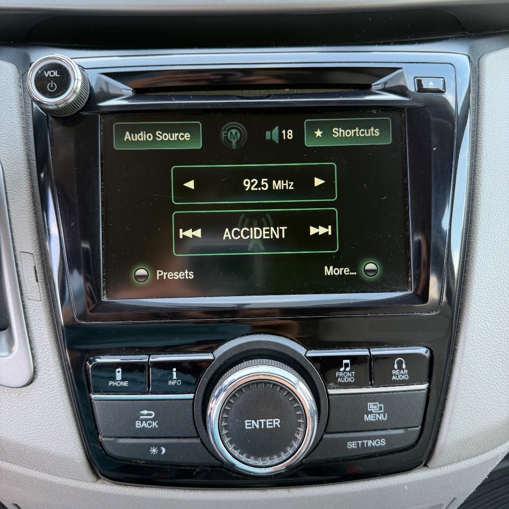 2016 Honda Odyssey - $9,991