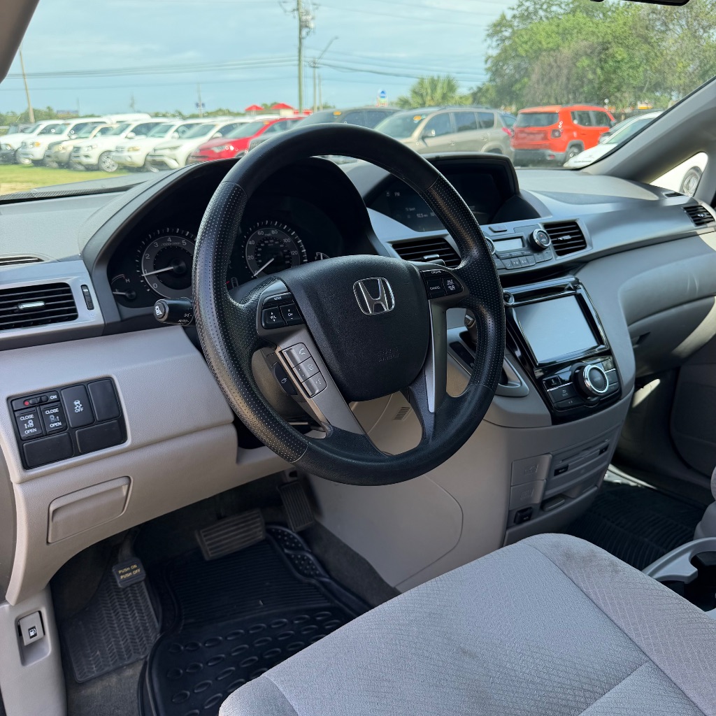 2016 Honda Odyssey - $9,991