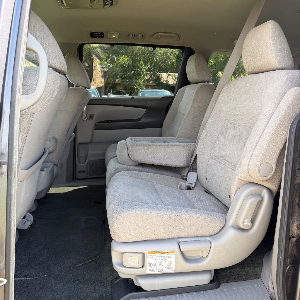 2016 Honda Odyssey - $9,991