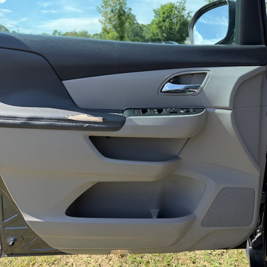2016 Honda Odyssey - $9,991
