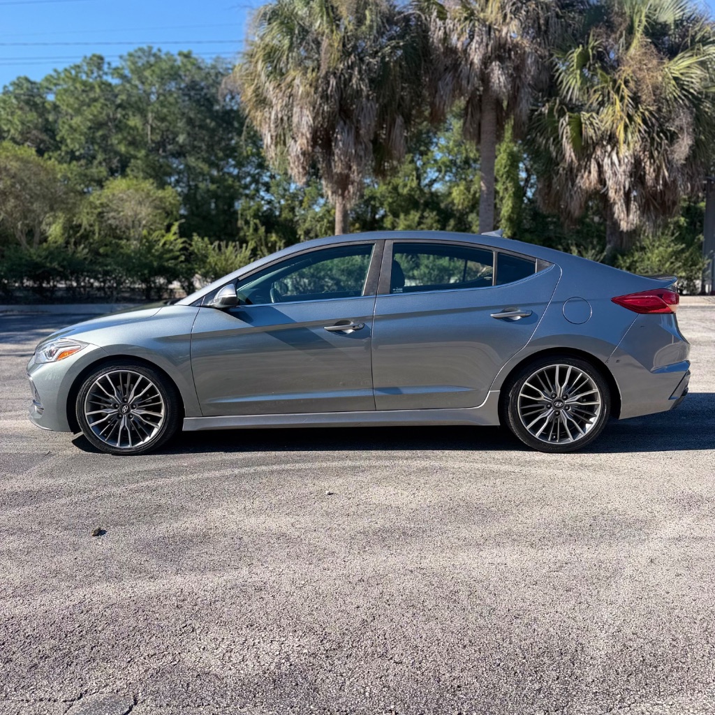 2018 Hyundai Elantra - $9,991