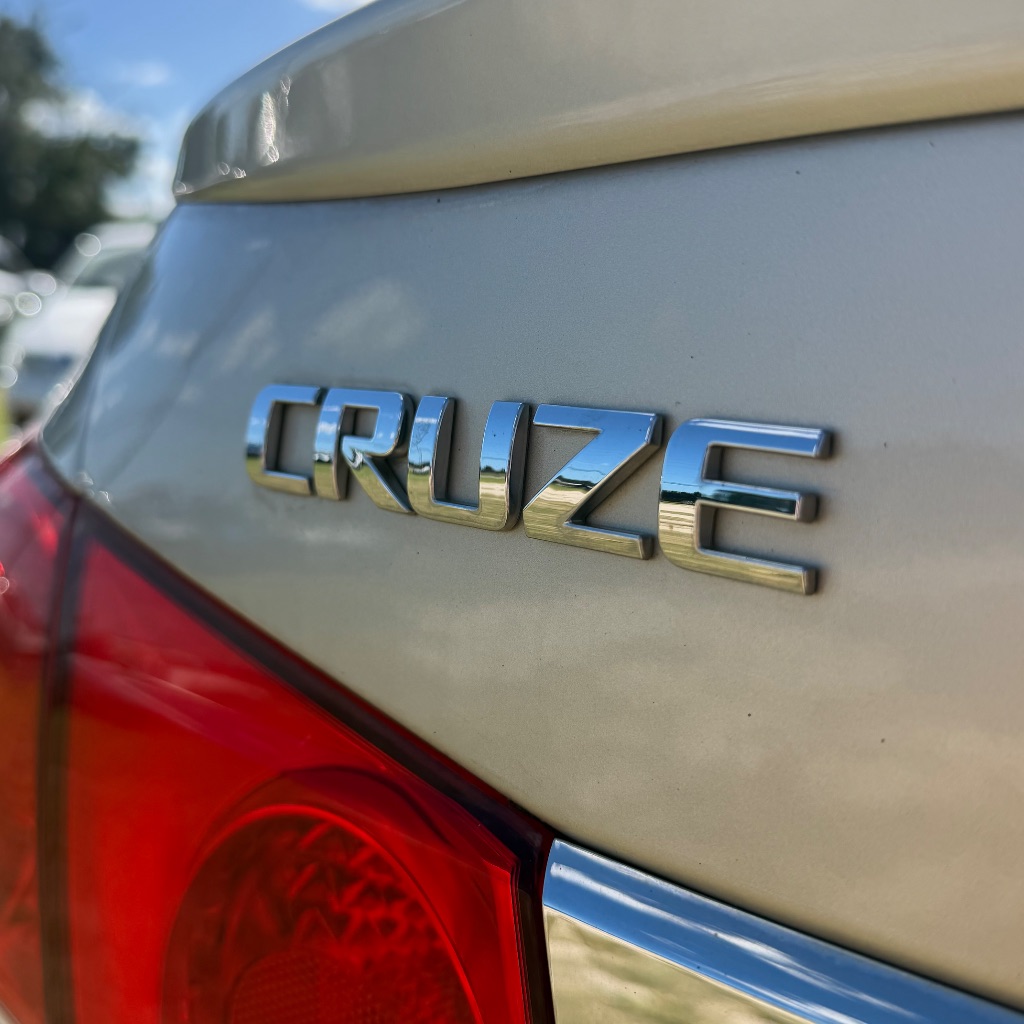2016 Chevrolet Cruze - $5,592