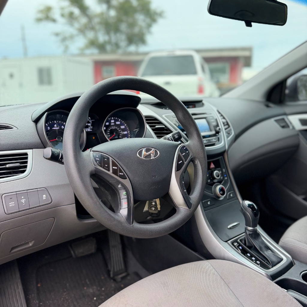 2014 Hyundai Elantra - $4,991