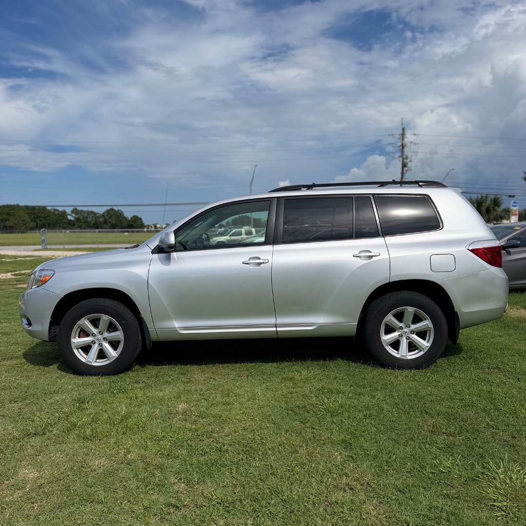 2008 Toyota Highlander - $9,991
