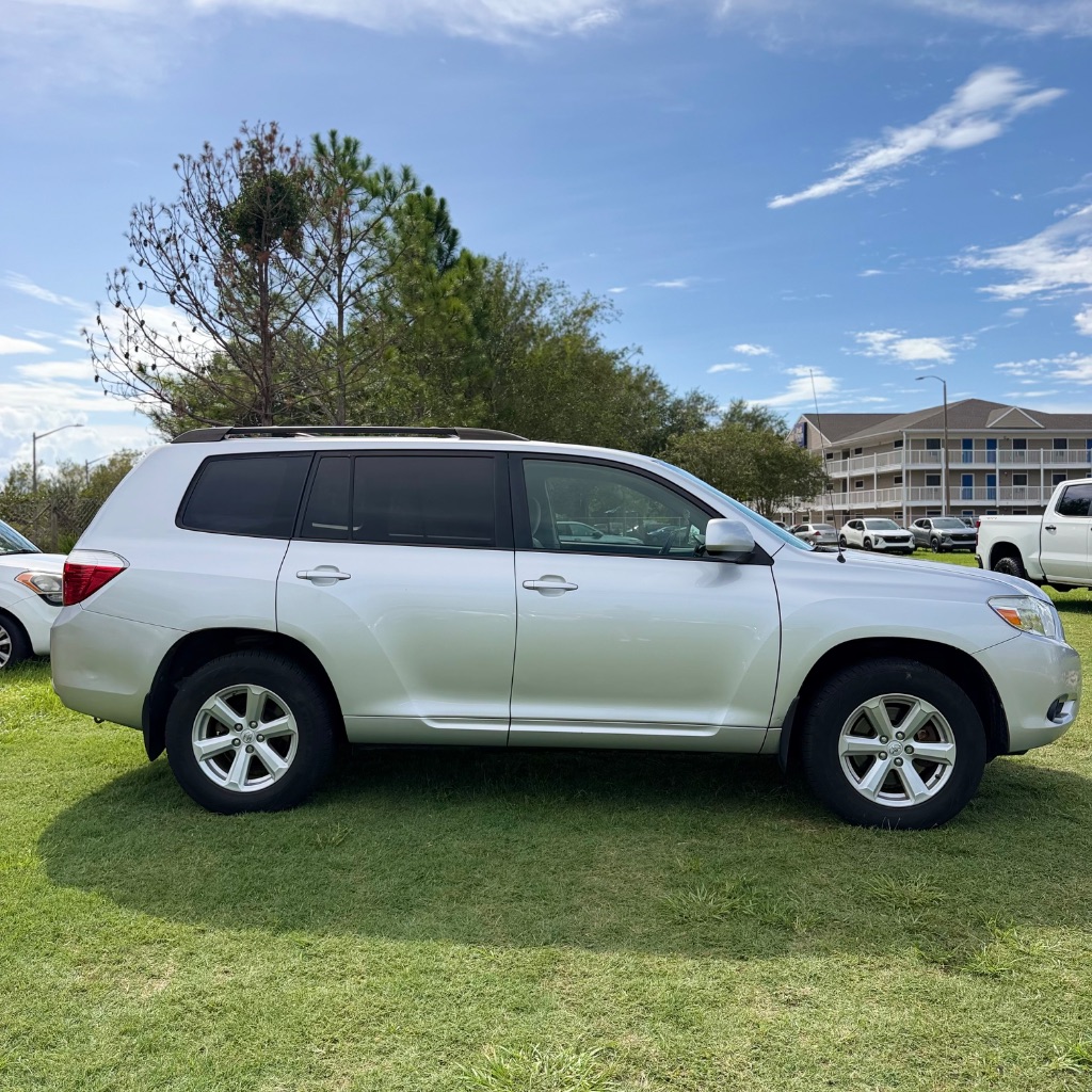 2008 Toyota Highlander - $9,991