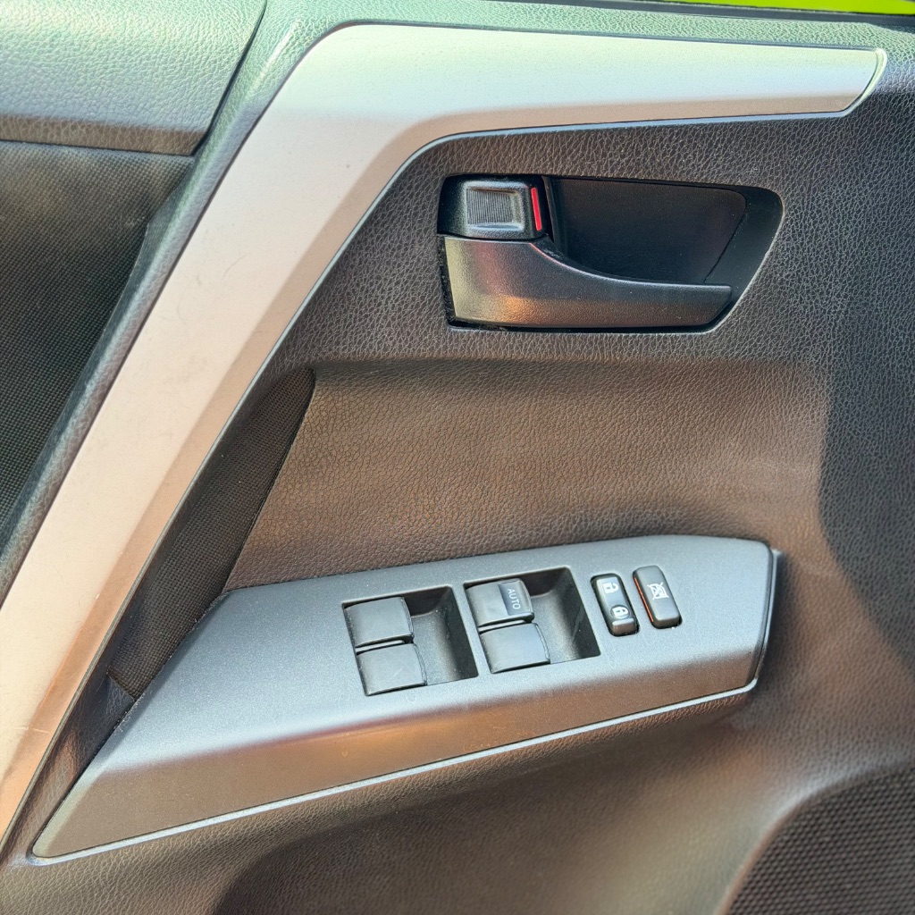 2016 Toyota RAV4 - $8,991