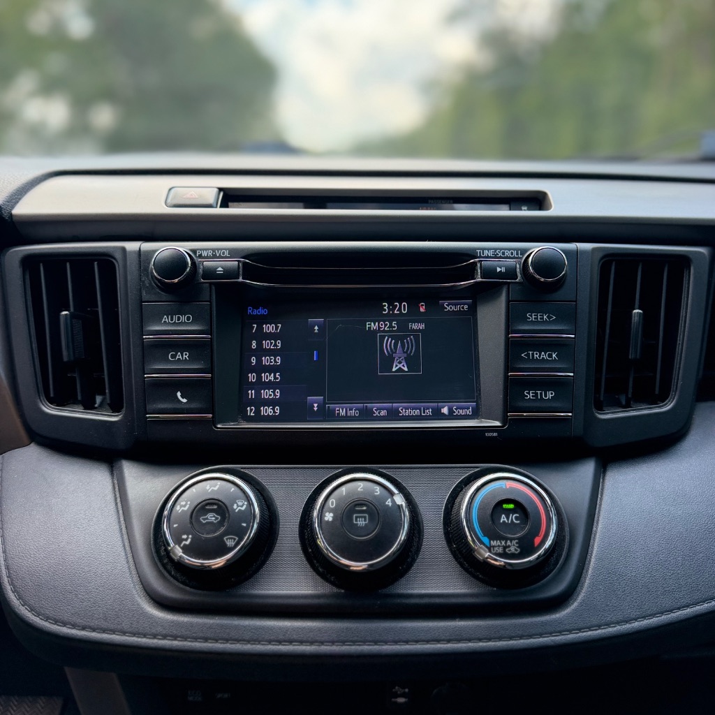 2016 Toyota RAV4 - $8,991