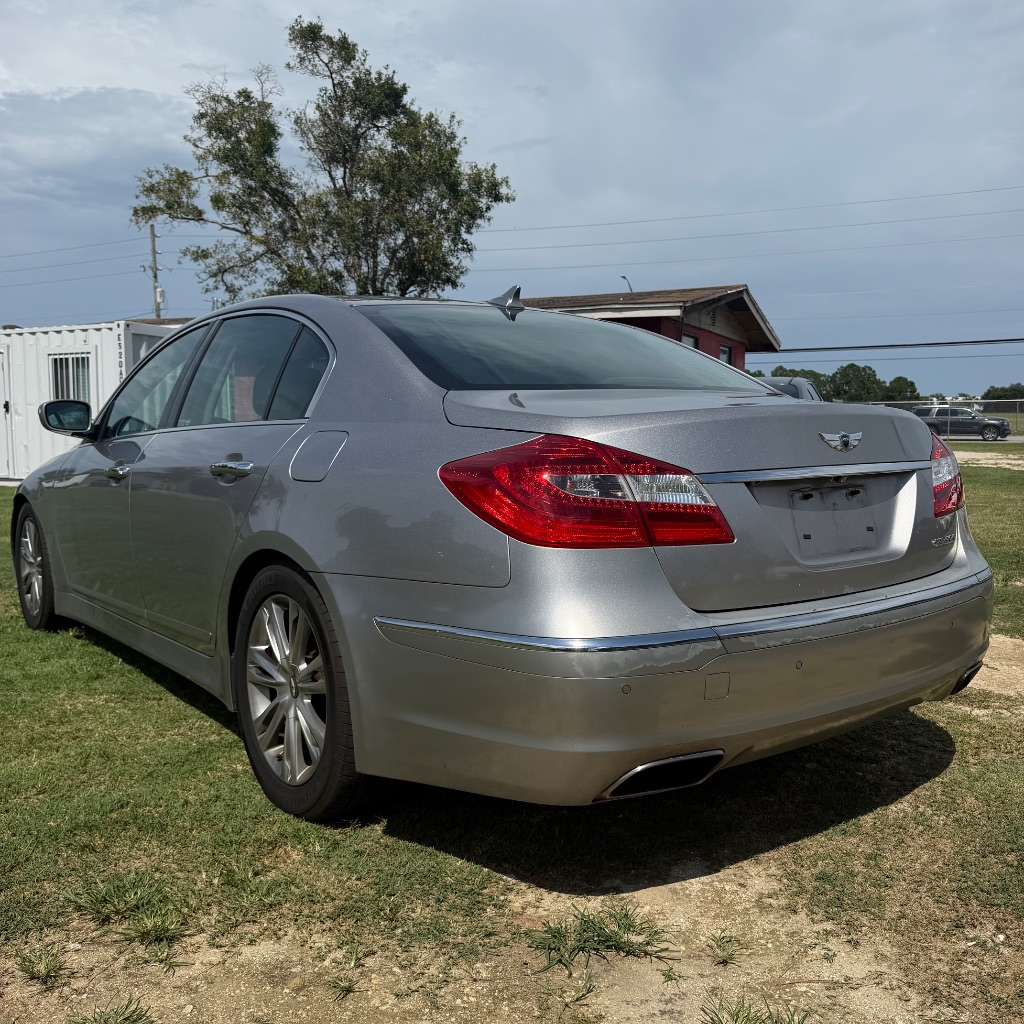 2012 Hyundai Genesis - $6,991