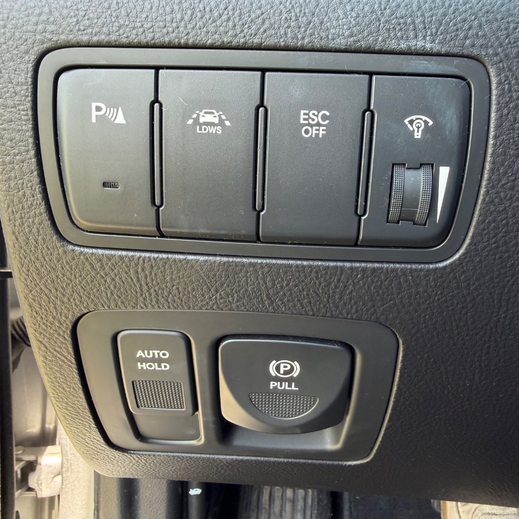 2012 Hyundai Genesis - $6,991