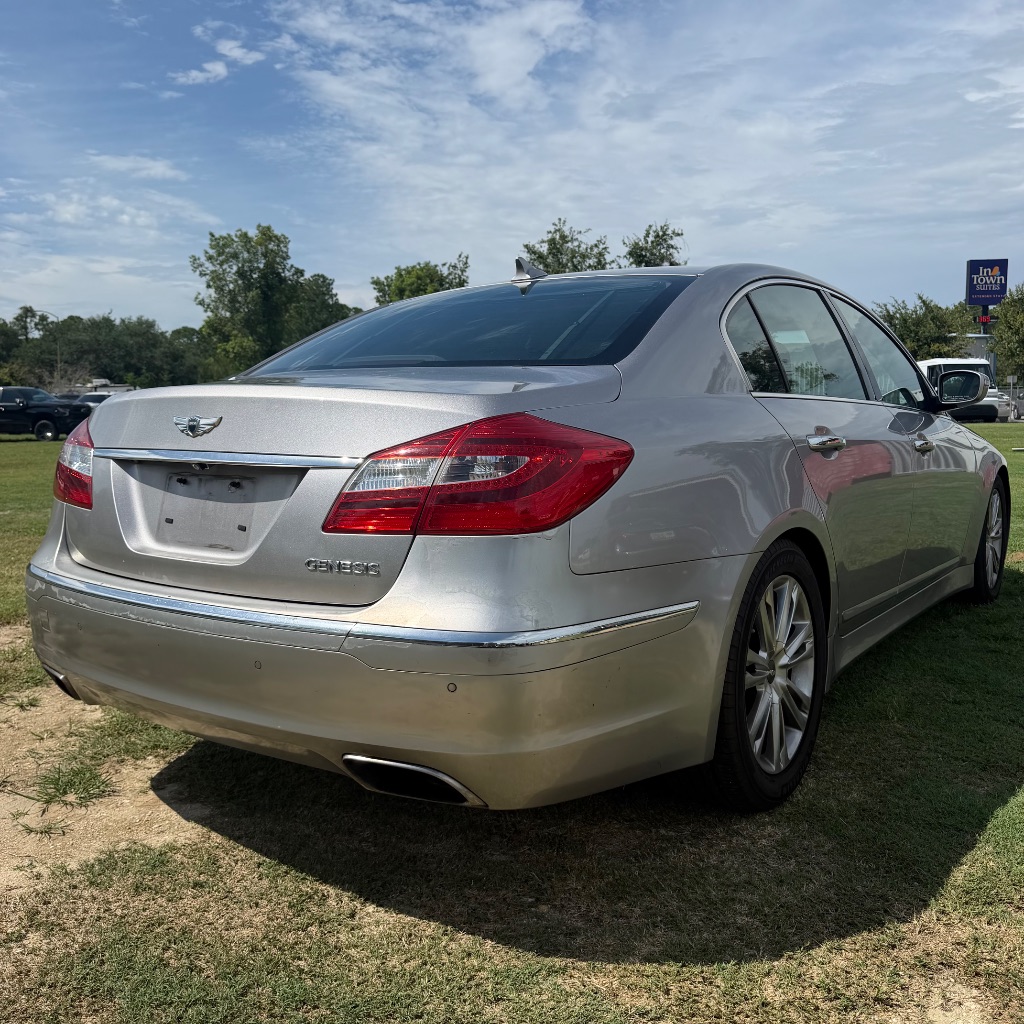 2012 Hyundai Genesis - $6,991