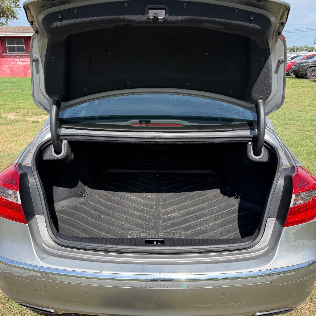 2012 Hyundai Genesis - $6,991