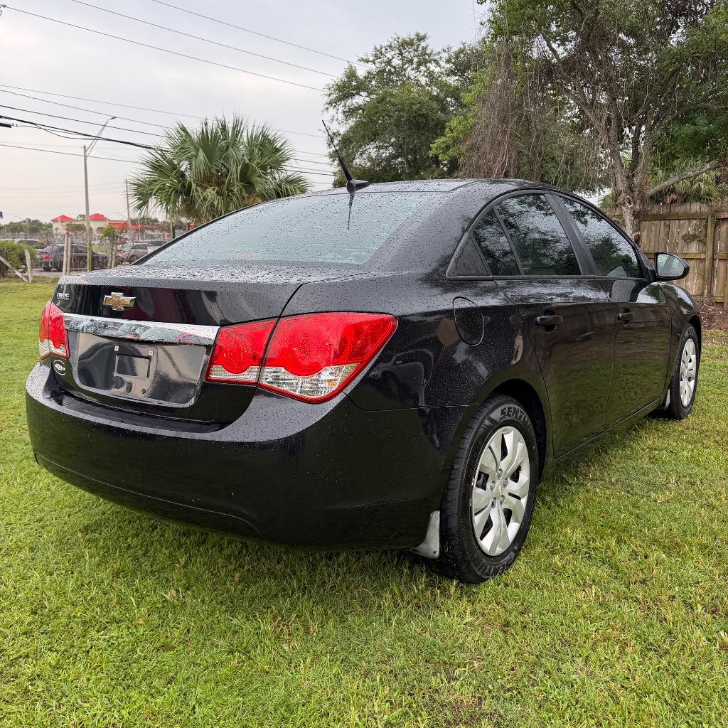 2014 Chevrolet Cruze - $3,500
