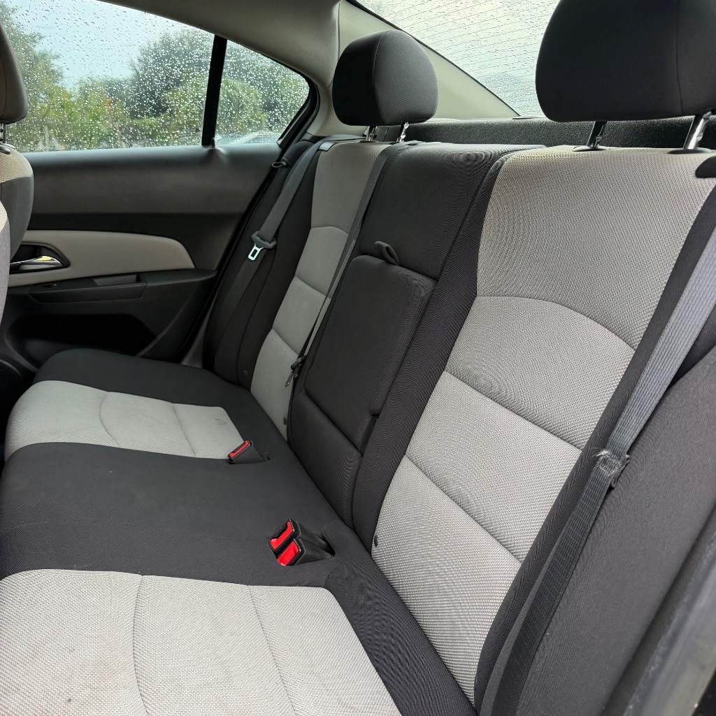 2014 Chevrolet Cruze - $3,500