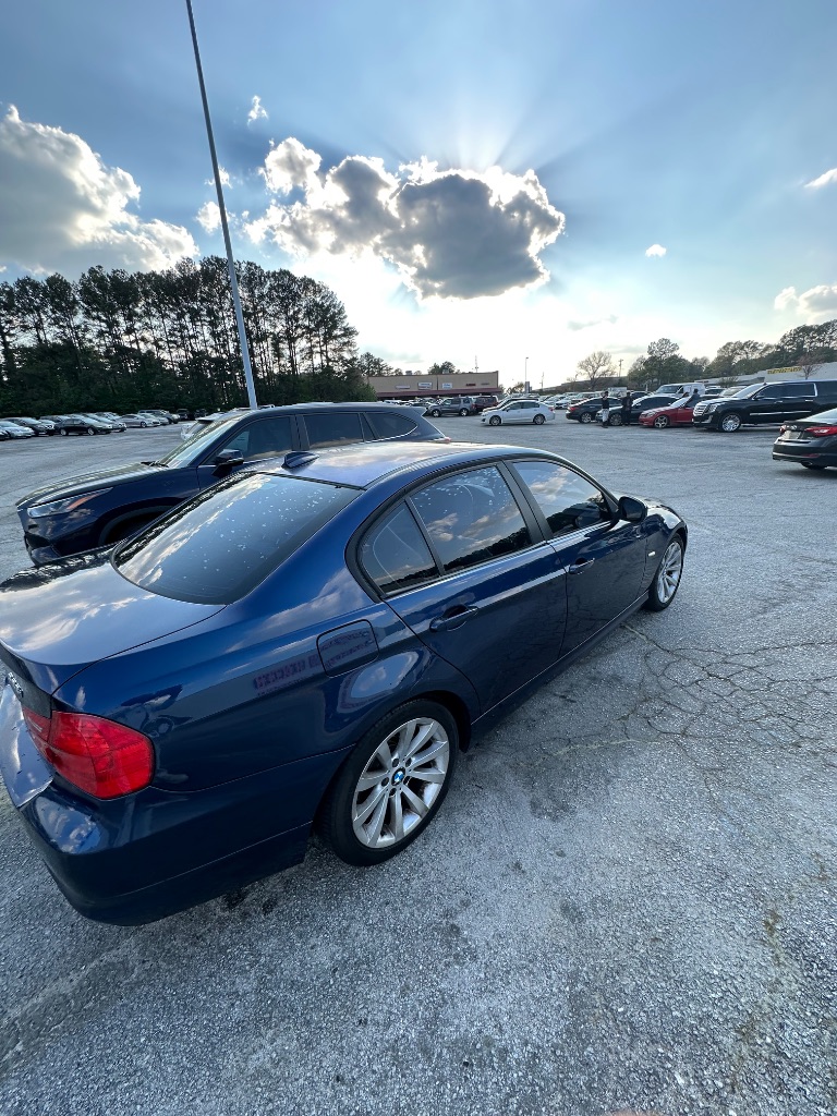 2011 BMW 328i - $4,700