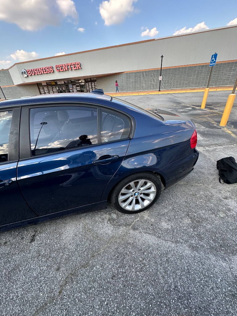 2011 BMW 328i - $4,700