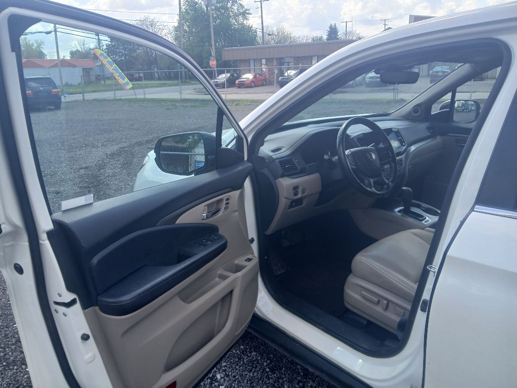 2019 Honda Pilot - $17,999