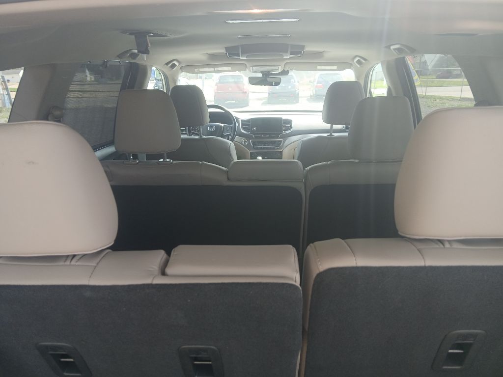 2019 Honda Pilot - $17,999