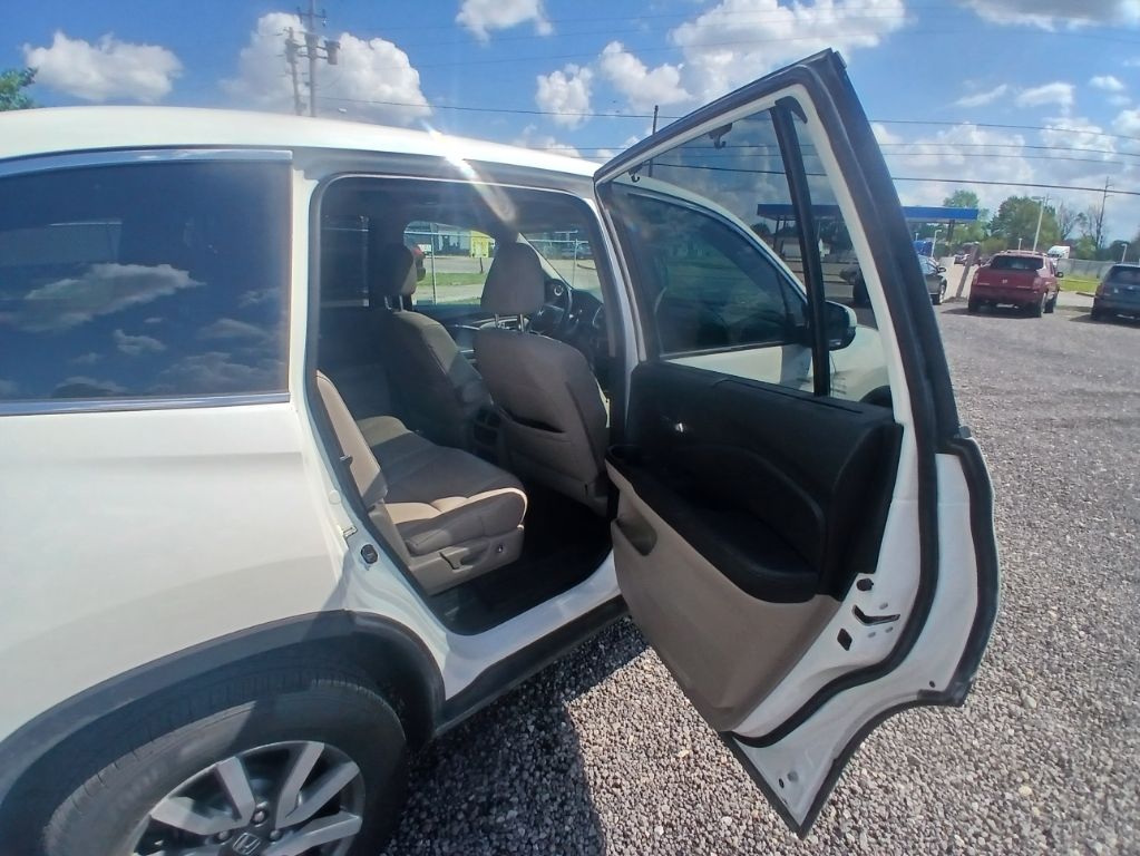 2019 Honda Pilot - $17,999