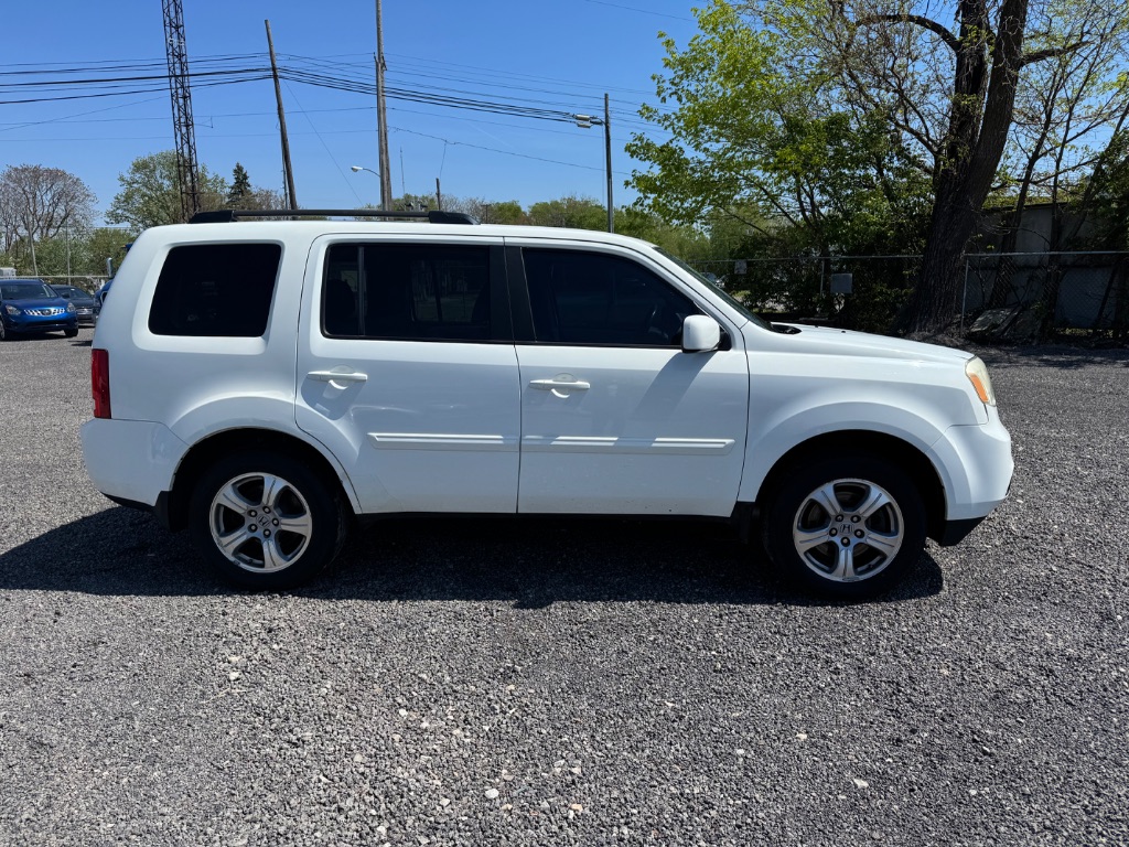 2014 Honda Pilot - $10,999