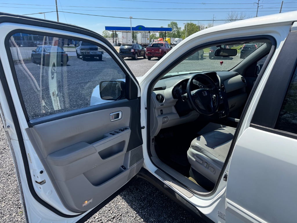 2014 Honda Pilot - $10,999