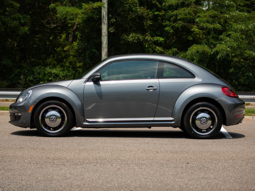 2012 Volkswagen Beetle - $11,495