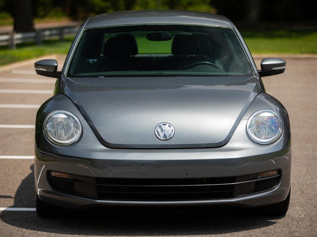 2012 Volkswagen Beetle - $11,495