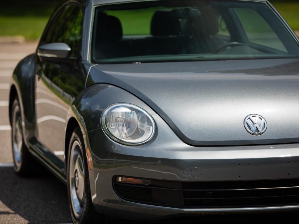 2012 Volkswagen Beetle - $11,495