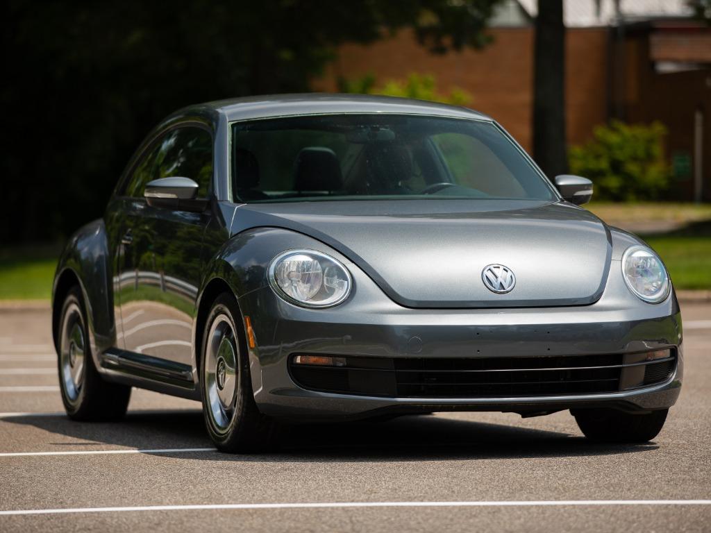 2012 Volkswagen Beetle - $11,495