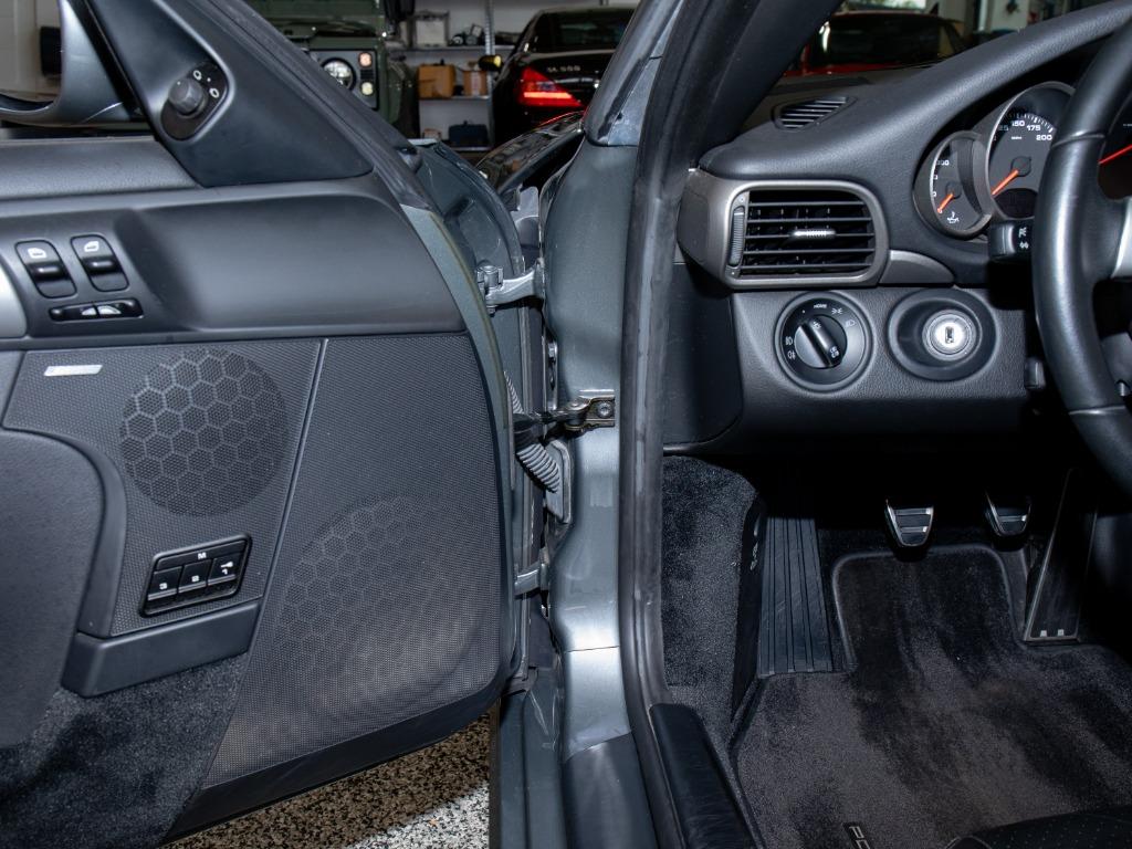 2006 Porsche 911 - $52,997