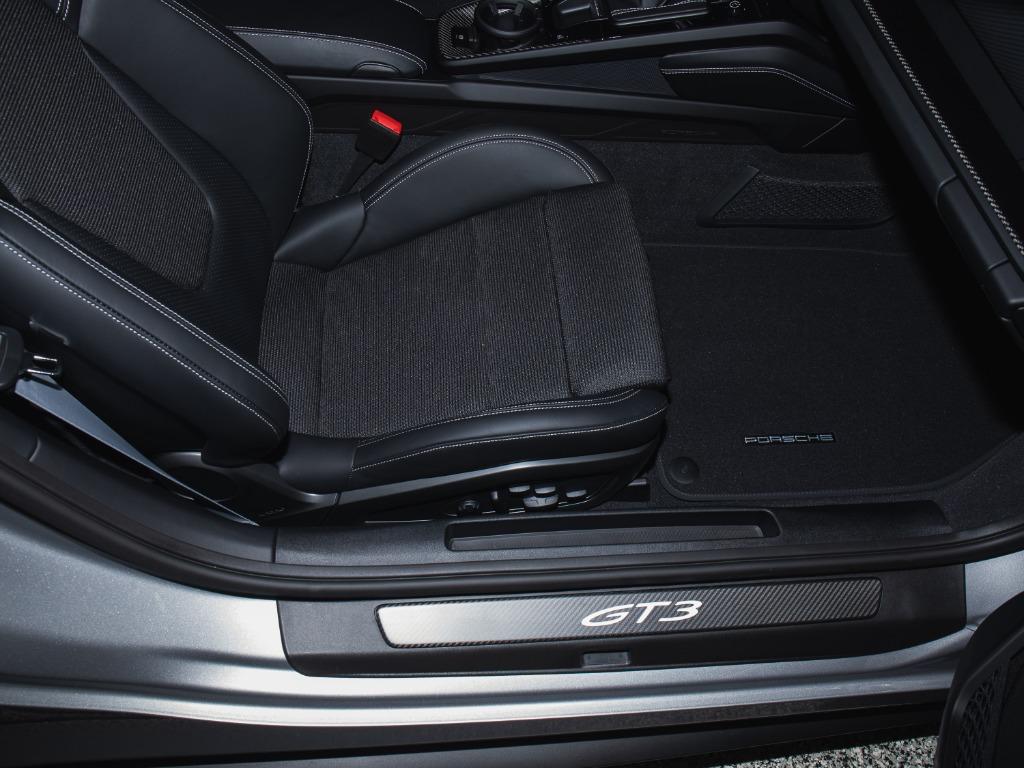 2026 Porsche 911 - $369,992