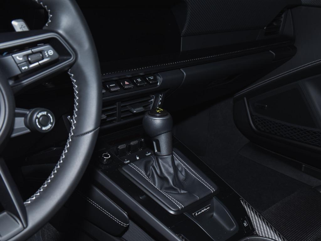 2026 Porsche 911 - $369,992