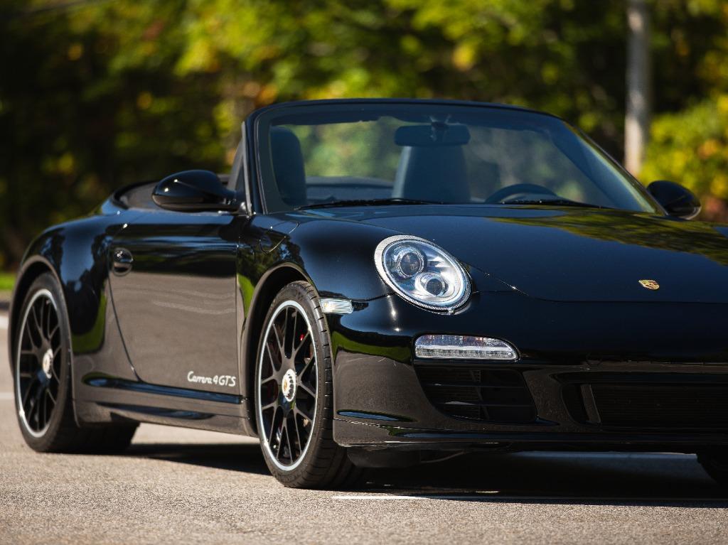 2012 Porsche 911 - $79,997