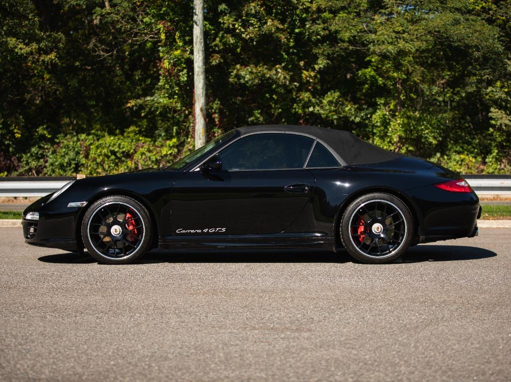 2012 Porsche 911 - $79,997
