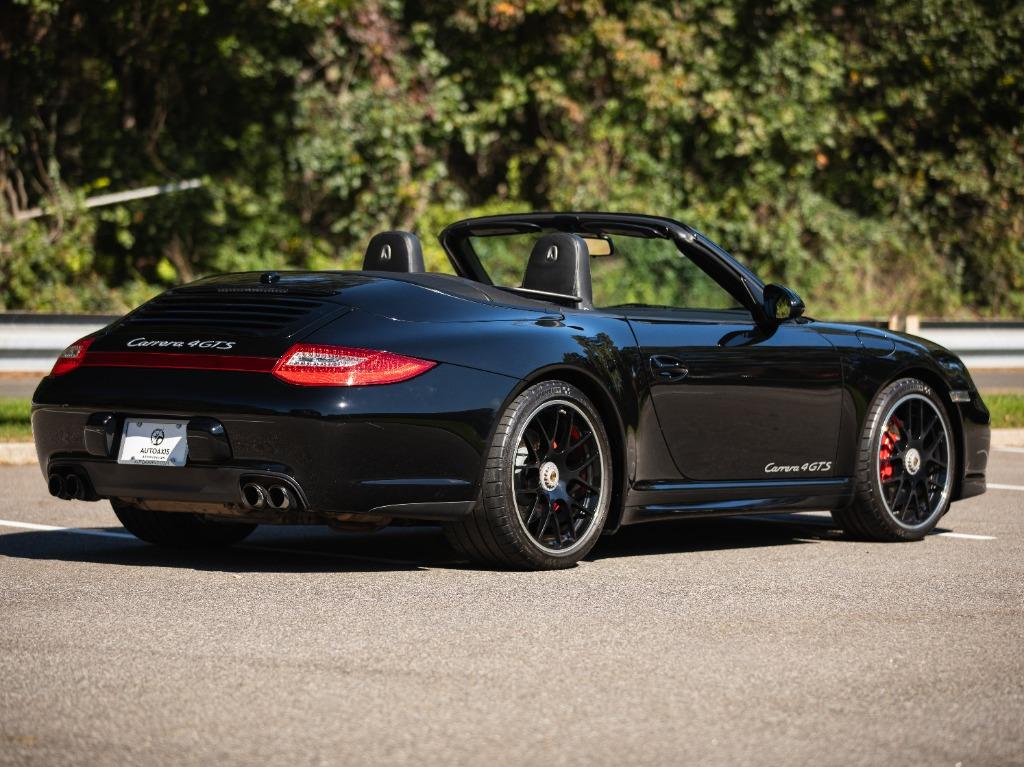 2012 Porsche 911 - $79,997