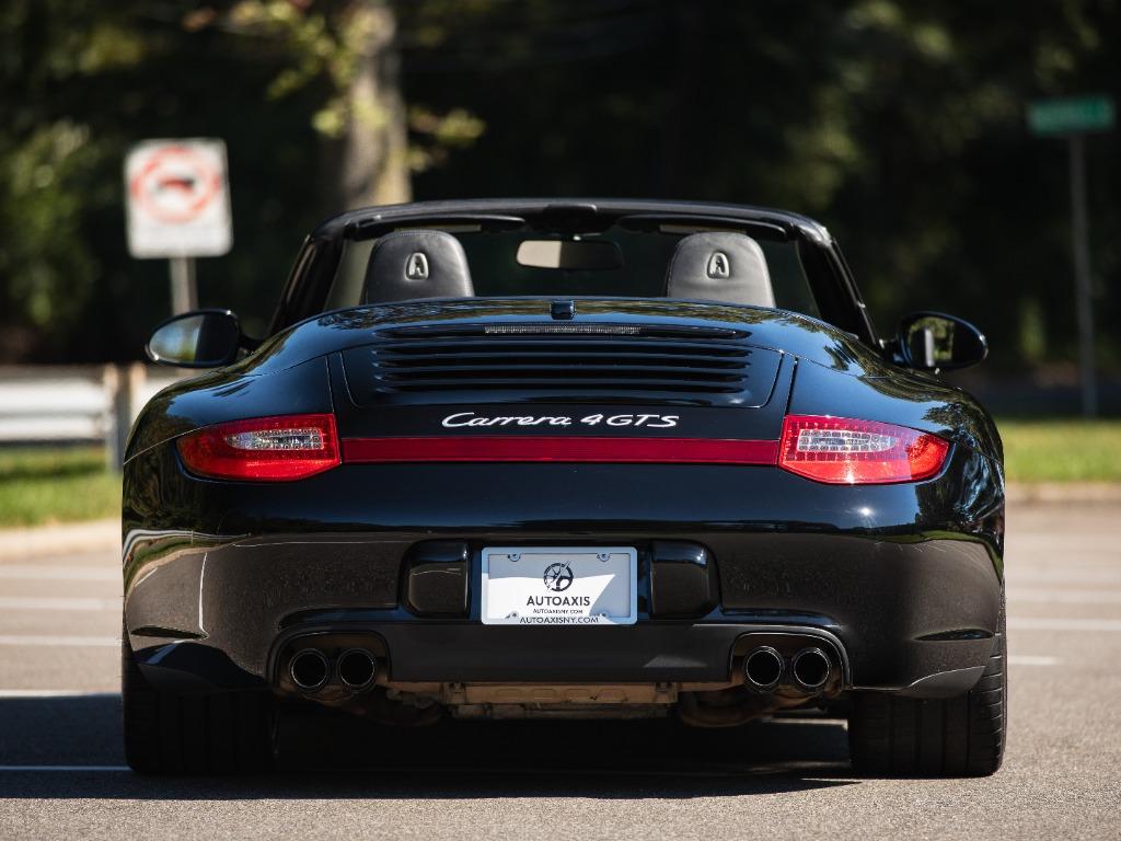 2012 Porsche 911 - $79,997